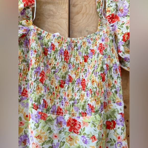Floral ASTR dress - Picture 2 of 5